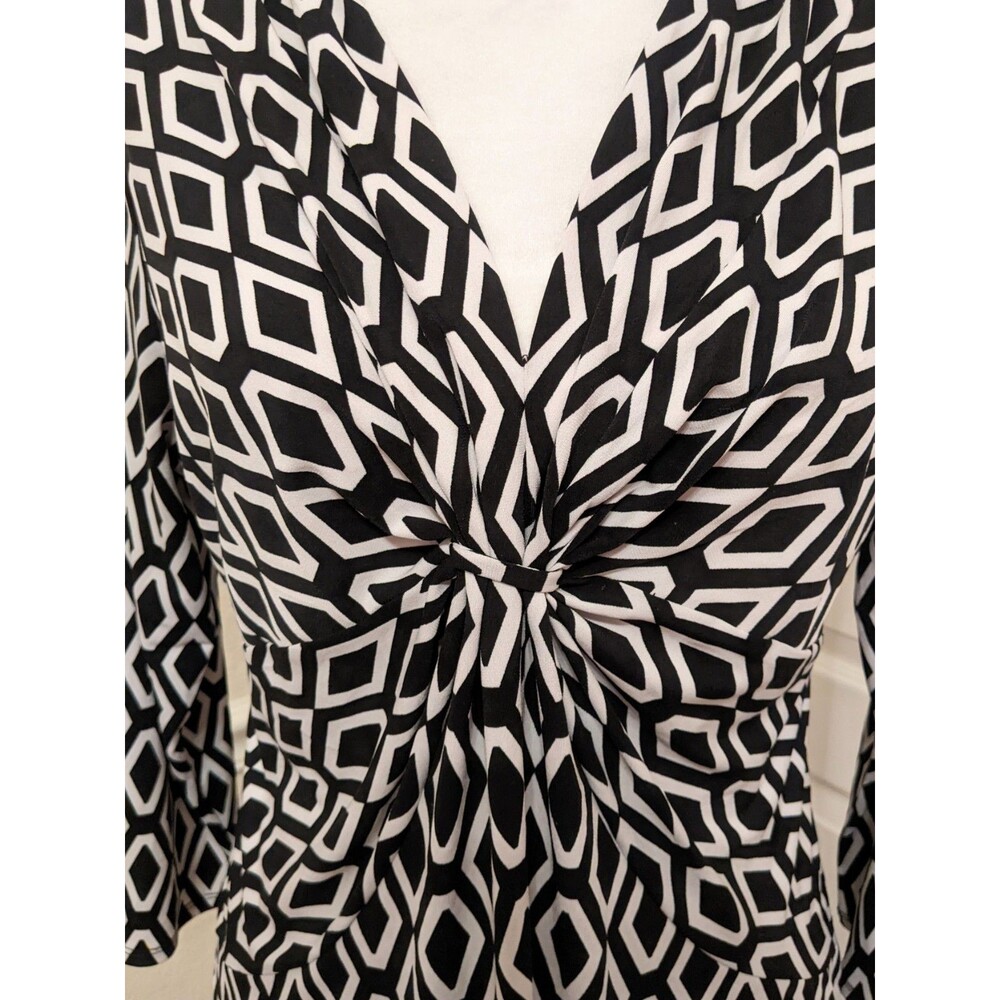 Chaus Dressy Blouse Cinched Vee Neck Black White Stretchy Geometric Size Large